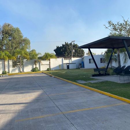 Hotel Bugari Aeropuerto Guadalajara Las Pintas Экстерьер фото