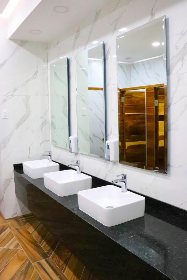 Hotel Bugari Aeropuerto Guadalajara Las Pintas Экстерьер фото