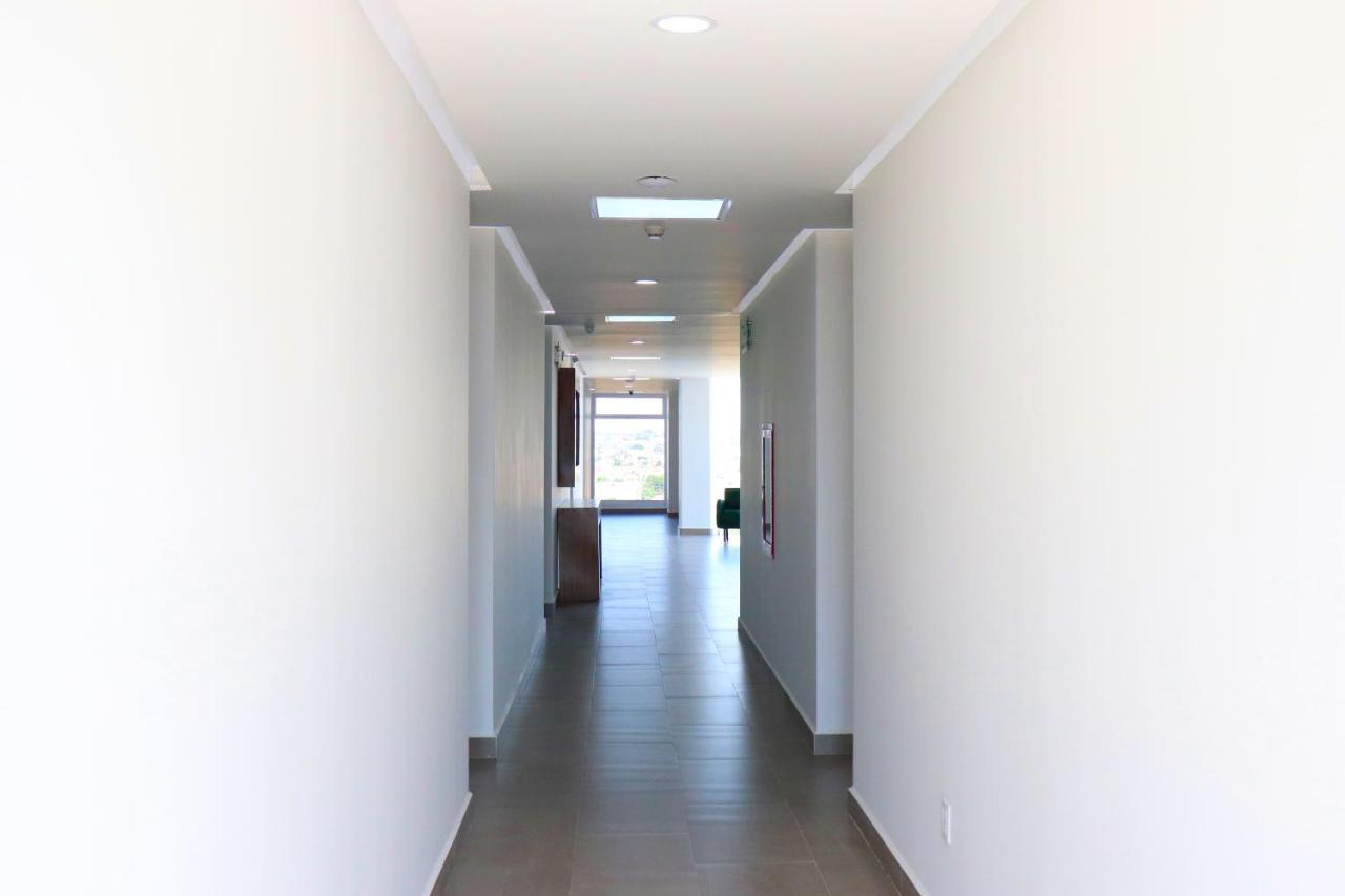 Hotel Bugari Aeropuerto Guadalajara Las Pintas Экстерьер фото